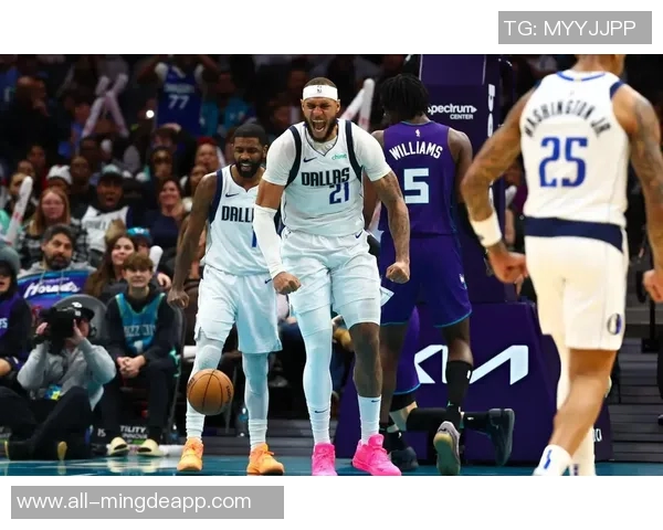 明天独行侠主场对决尼克斯加福德与莱夫利预计将会出战 明天独行侠主场对决尼克斯加福德与莱夫利预计将会出战