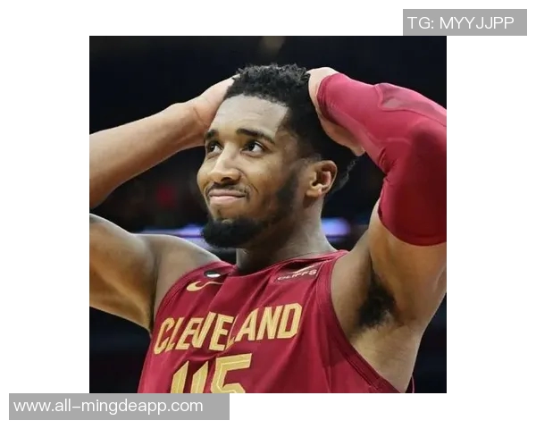 米切尔表现起伏明显第三节狂砍21分末节却陷入低迷仅得4分失误频繁 米切尔表现起伏明显第三节狂砍21分末节却陷入低迷仅得4分失误频繁