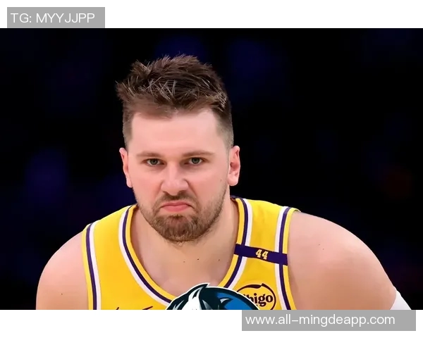 东契奇犀利言辞直击施罗德心灵防线引发争议与反思